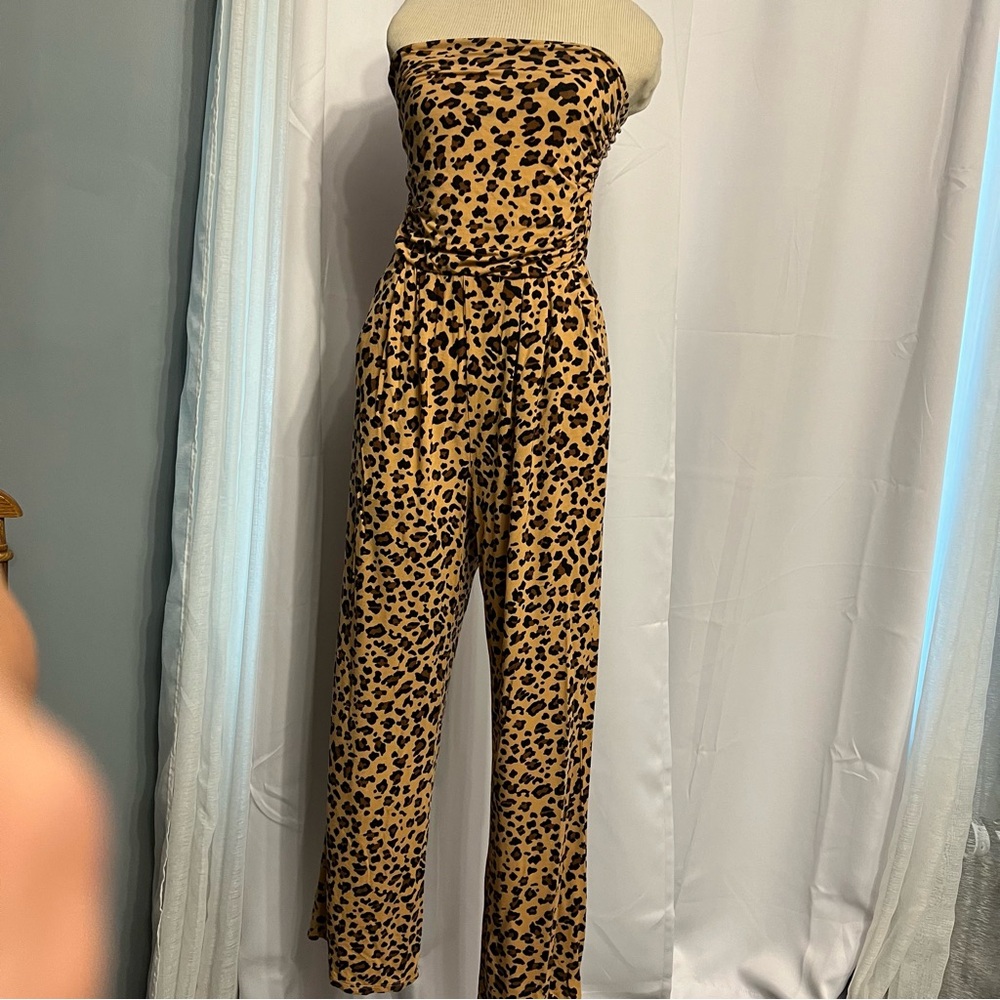 Women’s Leopard Print Pleated Sleeveless With Pockets Stretch Jump Suit Sz M/L